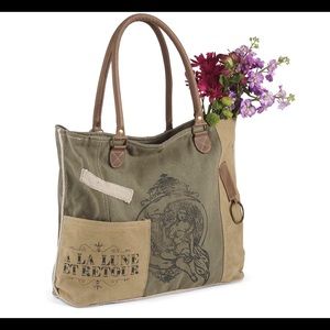 Gorgeous and rugged canvas tote!
